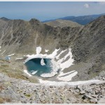 ledeno-jezero-i-istoimeni-dom-pogled-s-vrha